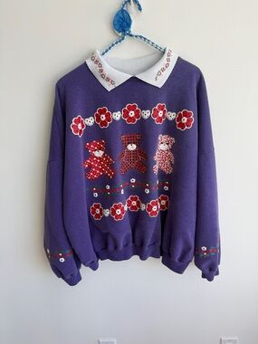 Vintage sweatshirt
Tagged as XL, fits like a large IMO